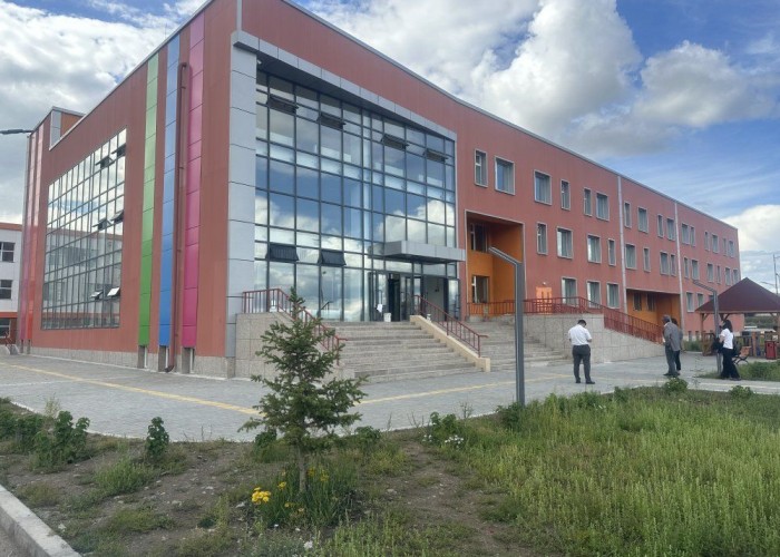 Кембрижийн хөтөлбөртэй Монгол тэмүүлэл ахлах сургуулийн барилга ашиглалтад оржээ