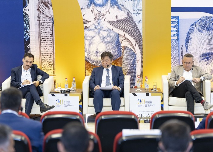 Монголбанкны ерөнхийлөгч Бүгд Найрамдах Армени улсад болсон мөнгөн тэмдэгтийн дээд хэмжээний чуулганд оролцов