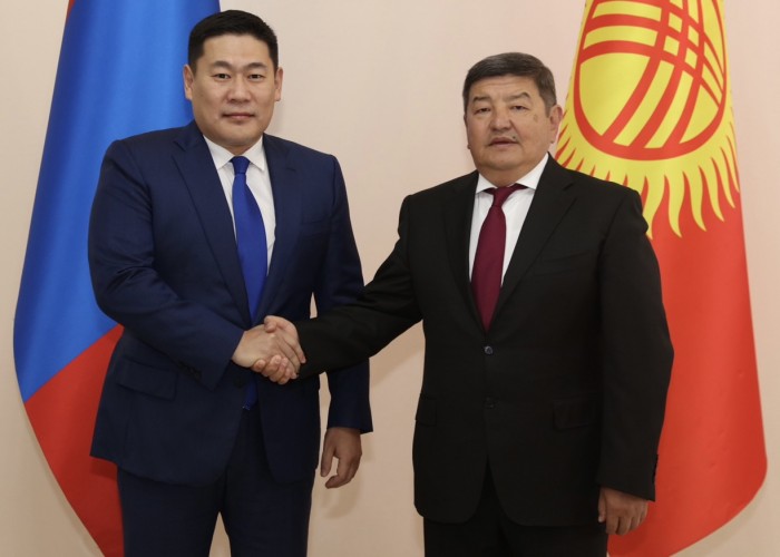 КИРГИЗ УЛСЫН САЙД НАРЫН ТАНХИМЫН ДАРГА А.ЖАПАРОВТАЙ АЛБАН ЁСНЫ ХЭЛЭЛЦЭЭ ХИЙЛЭЭ