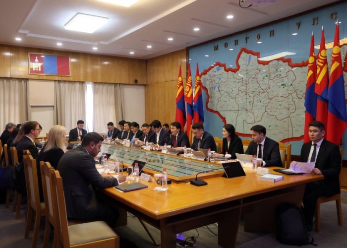 Засгийн газраас Оюутолгойн зээлийн хүүг бууруулах хэлэлцээг эхлүүллээ