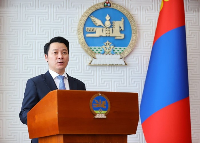 Төрийн удирдах албан тушаалтнуудад Ерөнхийлөгчийн зарлигаар Тэргүүн түшмэлийн зэрэг дэв олголоо