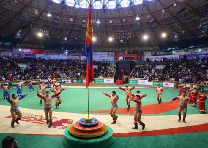 Үндсэн хуулийн өдөрт зориулсан хүчит бөхийн барилдаан эхэллээ