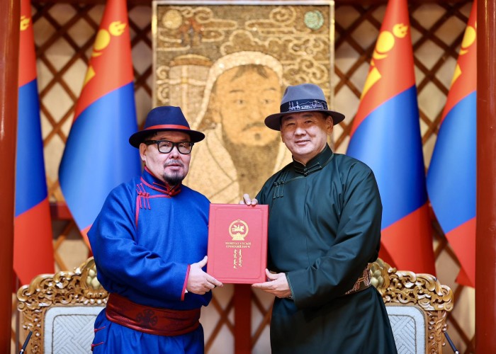 Монгол Улсын Ерөнхийлөгч У.Хүрэлсүх уламжлалт анагаах ухааныг хөгжүүлэх тухай зарлиг гаргалаа