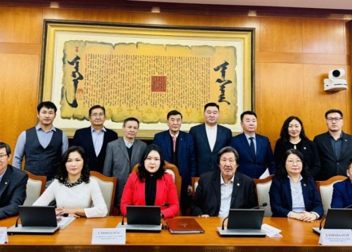 "Монгол бичгийн зөв бичих дүрэм"-ийг баталлаа