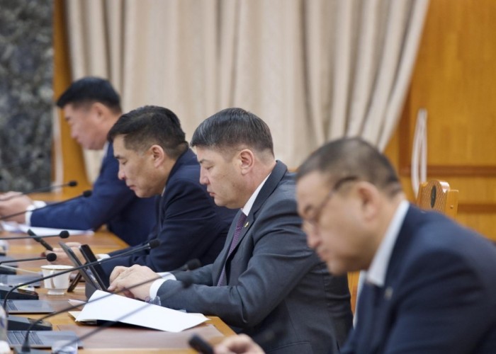 Цагаан сараар цахилгааны хязгаарлалт хийхгүй байхыг сайд Б.Чойжилсүрэнд даалгалаа