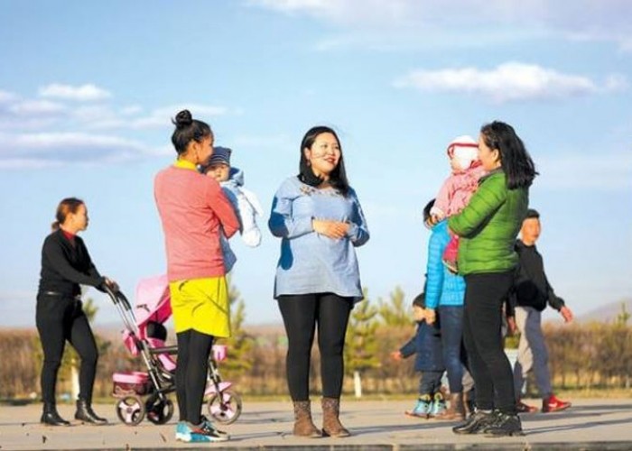 Цалинтай ээжийн 50 мянгыг 500 мянга болгох өргөдөл гаргаж, иргэдийн саналыг авч байна