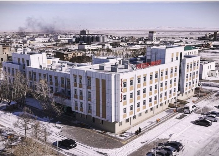 Өвөрхангай аймгийн Хархорин суманд 100 ортой эмнэлэг ашиглалтад оров