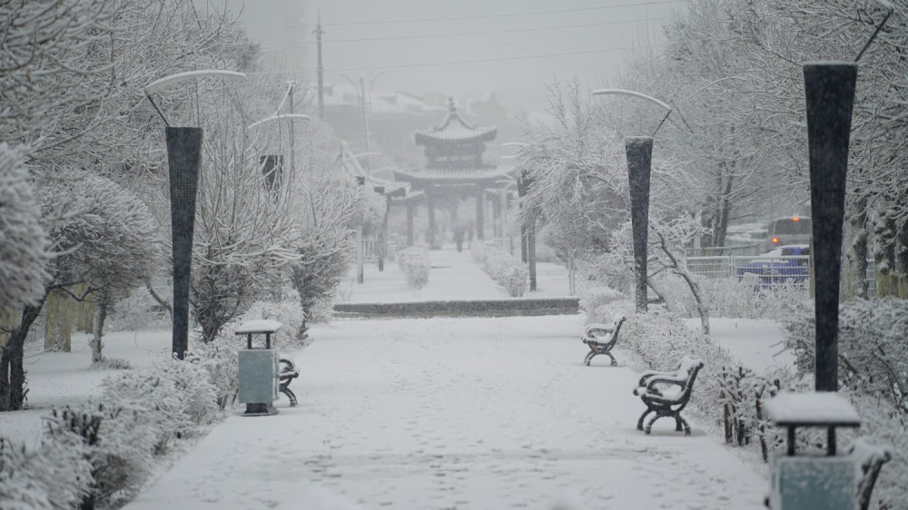 Улаанбаатарт 0 градус орчим хүйтэн байна