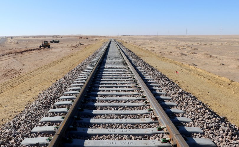 Төмөр замын бүтээн байгуулалтын ажил үргэлжилж байна