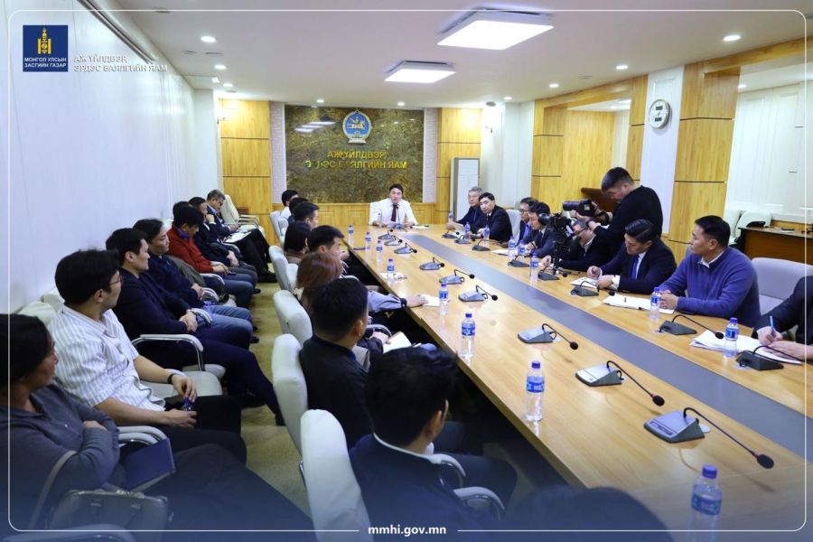 Шатахууны хангалт, түгээлтийг дөрөв хоногт багтаан хэвийн болгох үүрэг өгчээ