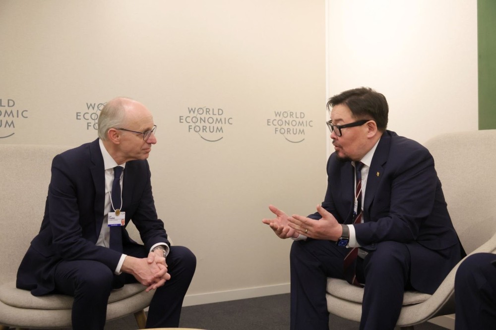 Ерөнхий сайд Г.Занданшатар Швейцарын Холбооны Улсын Ерөнхийлөгчтэй Давос хотноо уулзав