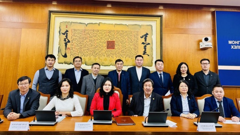 "Монгол бичгийн зөв бичих дүрэм"-ийг баталлаа