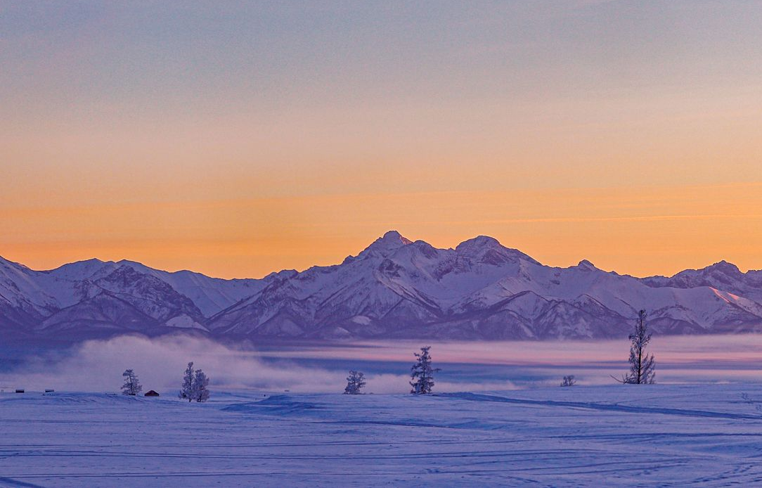 Өнөөдөр Хангай, Хөвсгөлийн уулархаг нутаг, Орхон-Сэлэнгийн сав газраар хур тунадасорж, явган шуурга шуурна