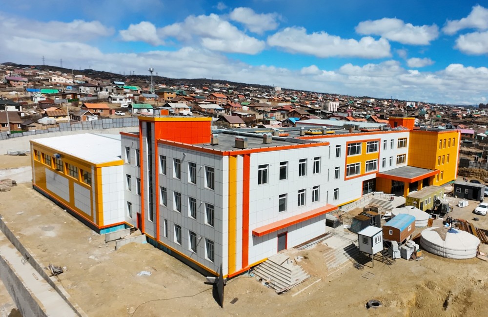 СХД-ийн 30-р хороонд барьж буй сургуулийн барилга угсралтын ажил 80 хувьтай байна