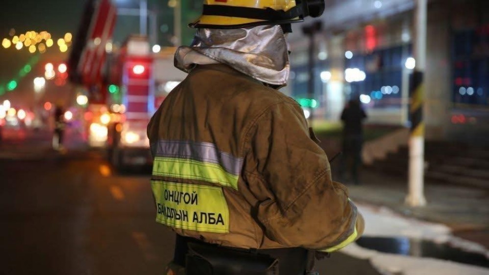 Онцгой байдлын албан хаагчид утаажилтын бүсээс 123 иргэнийг гаргажээ