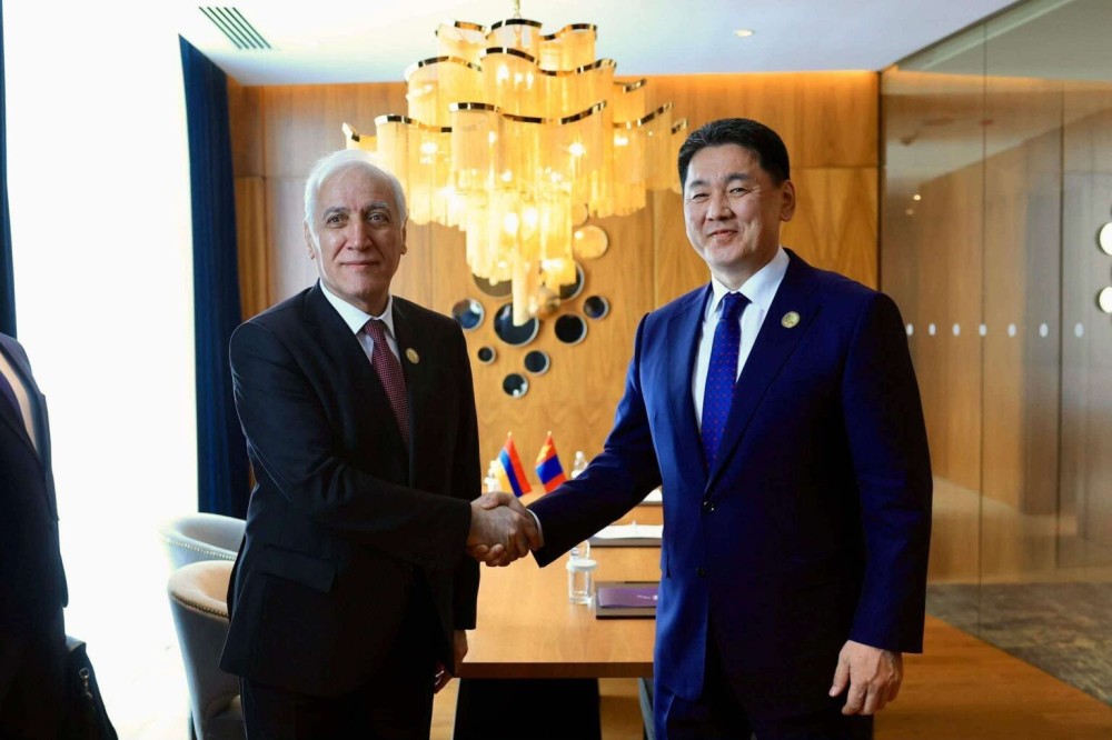 Ерөнхийлөгч У.Хүрэлсүх Армени Улсын Ерөнхийлөгч Ваган Хачатурянтай уулзлаа