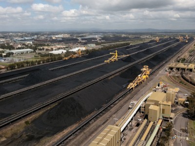 Австрали улс 26 сарын дараа БНХАУ руу нүүрс тээвэрлэж эхэллээ