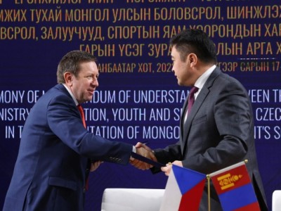 Монгол Улсын Ерөнхийлөгчийн тэтгэлгээр БНЧУ-д жил бүр оюутан суралцуулна