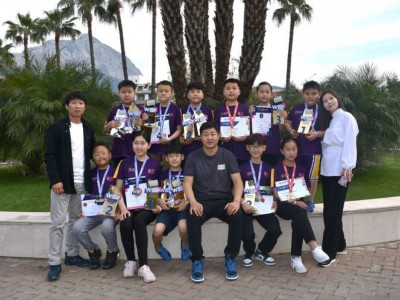 Монголын оюун ухааны академийн хүүхдүүд олон улсын тэмцээнээс 12 медаль хүртжээ