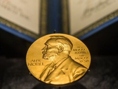 Нобелийн Утга зохиолын шагналтны тоогоороо Франц дэлхийд тэргүүлдэг