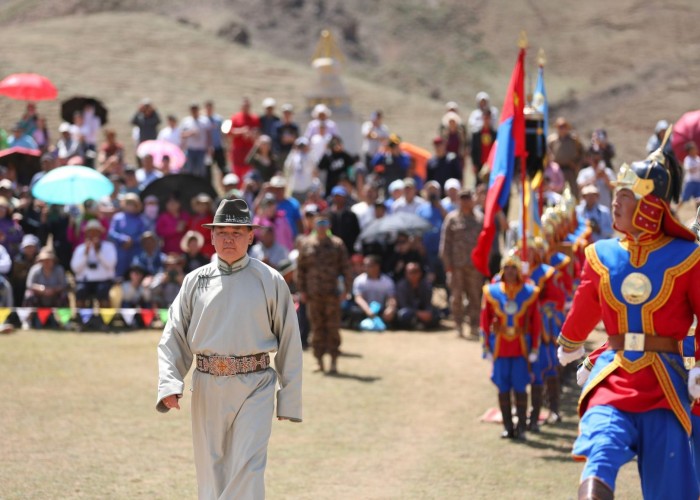 Говь гурван сайхан уулын Их тахилгат хайрхны тэнгэрийг тайх ёслол болов