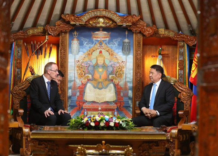 Монгол Улсын Ерөнхийлөгч У.Хүрэлсүх ИБУИНХУ-аас Монгол Улсад суугаа Элчин сайдыг хүлээн авч уулзав
