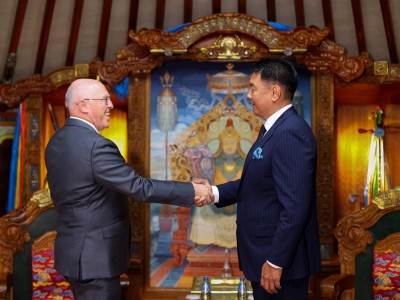 Монгол Улсын Ерөнхийлөгч У.Хүрэлсүх АНУ-аас Монгол Улсад суугаа Элчин сайд Майкл Клеческиг хүлээн авч уулзав