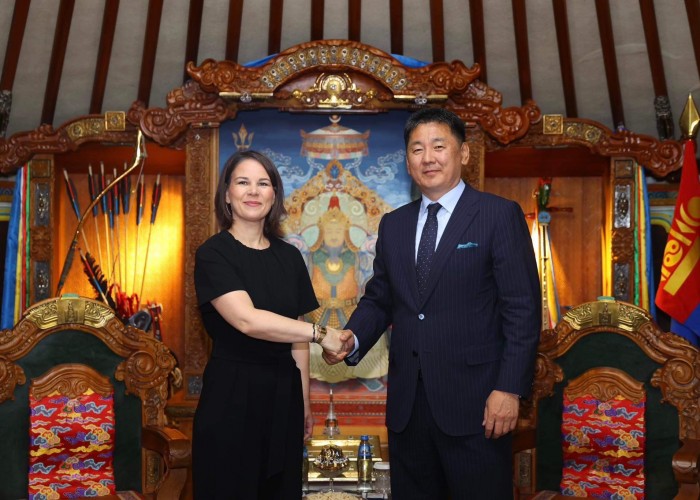 Монгол Улсын Ерөнхийлөгч У.Хүрэлсүхэд ХБНГУ-ын Гадаад хэргийн сайд бараалхав