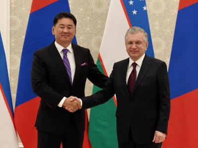 Монгол Улсын Ерөнхийлөгч У.Хүрэлсүх Бүгд Найрамдах Узбекистан Улсын Ерөнхийлөгч Ш.Мирзиёев-тэй уулзав