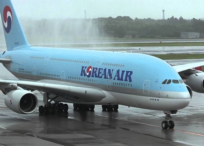 Korean Air компани зорчигчдынхоо биеийн жинг хэмжинэ