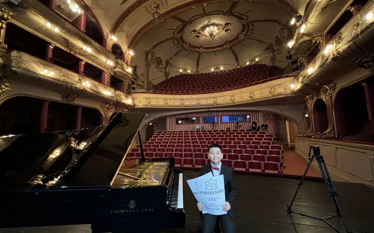 Есөн настай Б.Гүен "Virtuosi per musica di pianoforte" тэмцээнд тэргүүн байр эзэлжээ