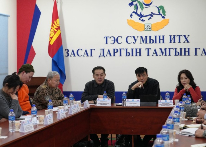 Улсын нөөцөөс таван тн түлш, 40 тн хивэг тэжээл нэмэлтээр олгохоор шийдвэрлэлээ