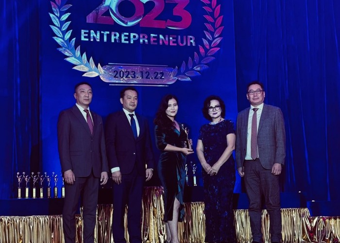 Монголын Ипотекийн Корпораци "Entrepreneur-2023"-аас Оны онцлох Комплаенс, бизнесийн ёс зүйг хэрэгжүүлэгч шагнал хүртлээ