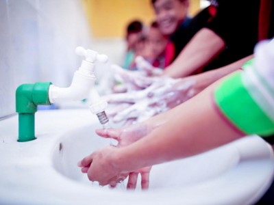 Гараа 20 секундийн турш савандаж угааснаар халдварт өвчний эрсдлээс сэргийлнэ