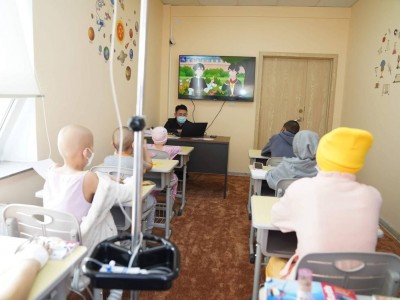 Хавдраар өвчилсөн хүүхдүүдэд монгол хэл, математик, англи хэл зэрэг хичээл заах сургалтын танхимтай боллоо