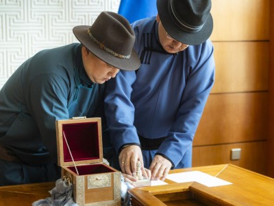 2023 онд батлагдсан Монгол Улсын хуулиудад Төрийн тамга дарах ёслол боллоо