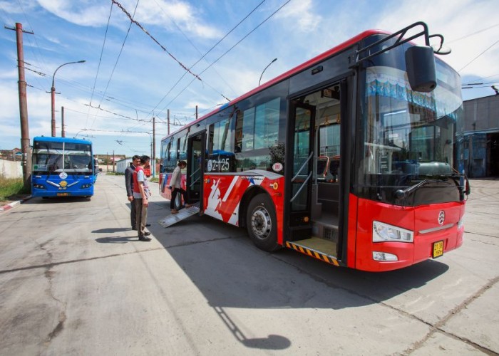 Автомашингүй өдрөөр нийтийн тээврийн 37 чиглэлийг түр өөрчлөхөөр боллоо