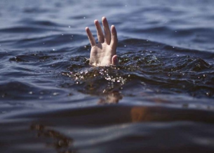 Морин аялалын хөтөж хийж байсан 15 настай хүүхэд нуурын усанд осолжээ