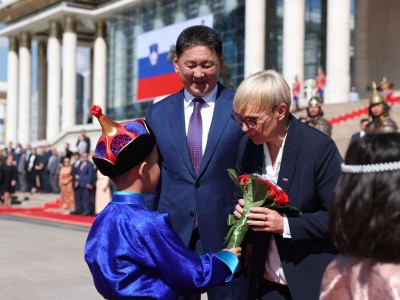 Бүгд Найрамдах Словени Улсын Ерөнхийлөгчийг албан ёсоор угтаж авлаа