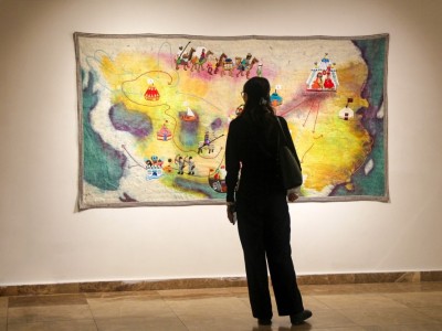 "Хязгааргүй харгуй" үзэсгэлэнг нээлээ