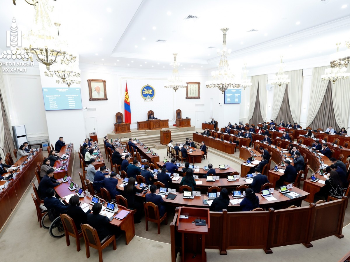 УИХ-ын дэд даргаар Ж.Бат-Эрдэнийг сонгож, Х.Ганхуяг Шадар сайдаар томилогдлоо