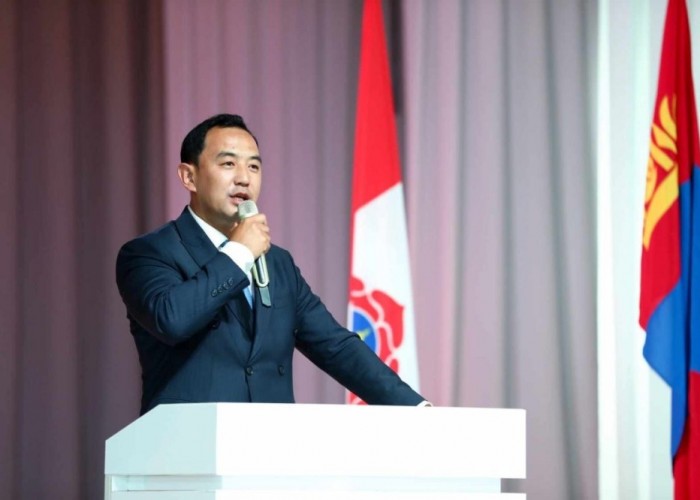 Ө.Золбаяр Ерөнхийлөгчийн Хэвлэл мэдээллийн албаны даргаас чөлөөлөгдөж, МАН-ын Нарийн бичгийн дарга боллоо