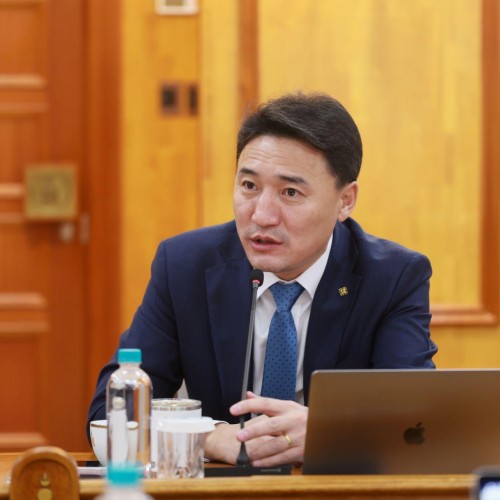 Дэлхийн газрын тосны зах зээлийн нөхцөл байдалтай холбогдуулан авч хэрэгжүүлж буй хариу арга хэмжээний явцыг эрчимжүүлэхээр боллоо