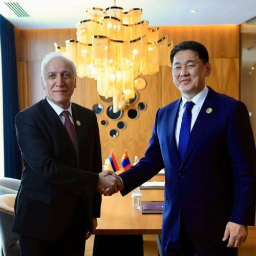 Ерөнхийлөгч У.Хүрэлсүх Армени Улсын Ерөнхийлөгч Ваган Хачатурянтай уулзлаа