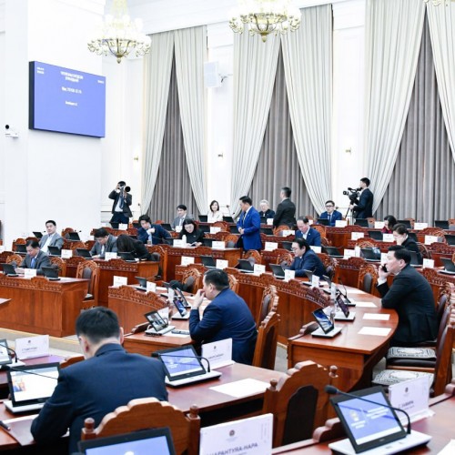 Эрхтэн, эд, эс шилжүүлэн суулгах тухай хуулийн төслийн анхны, Худалдаа, аж үйлдвэрийн танхимын тухай хуулийн төслийн хэлэлцэх, эсэх хэлэлцүүлгийг эхлүүллээ