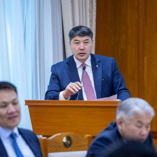 Гэр бүлийг дэмжих анхдагч хуулийн төслийг УИХ-д өргөн мэдүүлэхээр тогтлоо