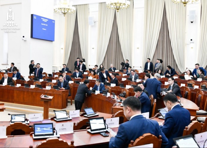Байгаль орчин, хүнс, хөдөө аж ахуйн байнгын хороо 37 асуудлыг хэлэлцэн, 14 хууль, 7 тогтоол батлуулжээ