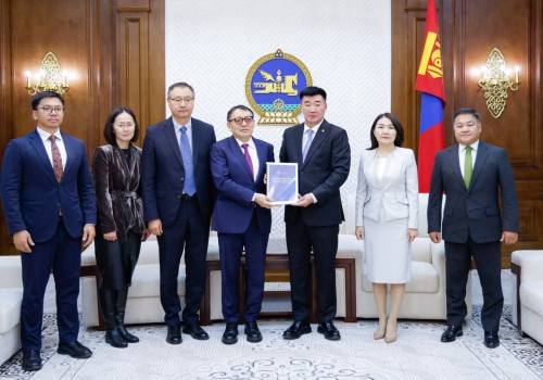 "Төрөөс мөнгөний бодлогын талаар 2027 онд баримтлах үндсэн чиглэл батлах тухай" УИХ-ын тогтоолын төсөл өргөн мэдүүлэв