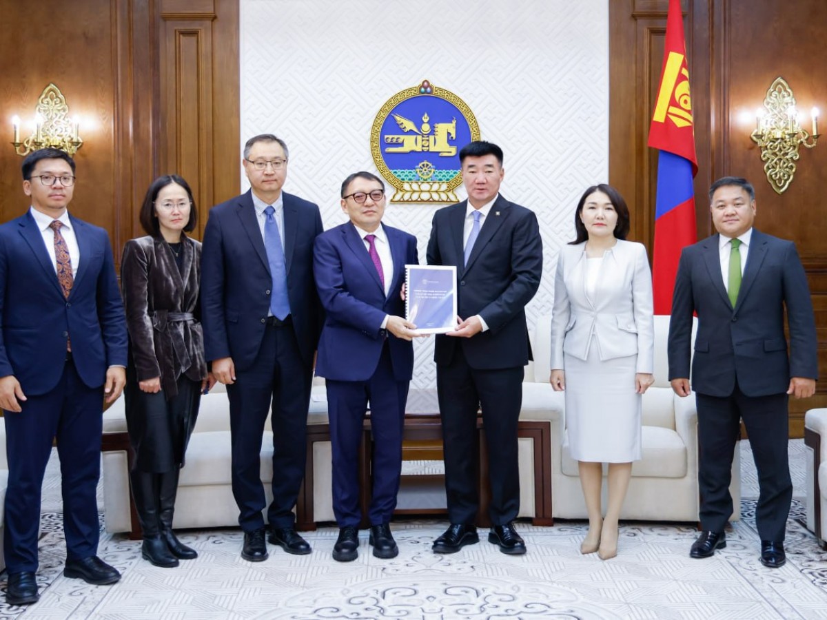"Төрөөс мөнгөний бодлогын талаар 2027 онд баримтлах үндсэн чиглэл батлах тухай" УИХ-ын тогтоолын төсөл өргөн мэдүүлэв